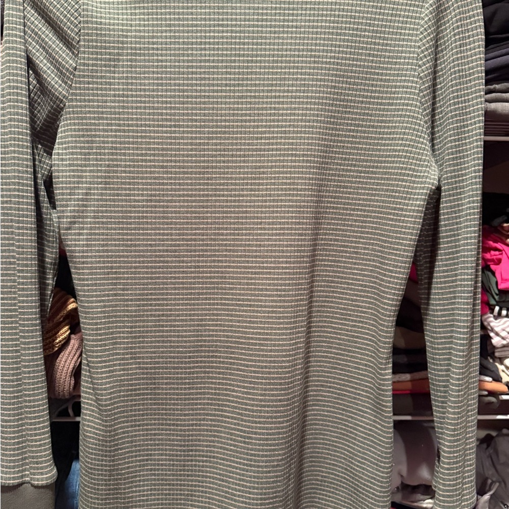 Doe & Rae Henley - Picture 4 of 5